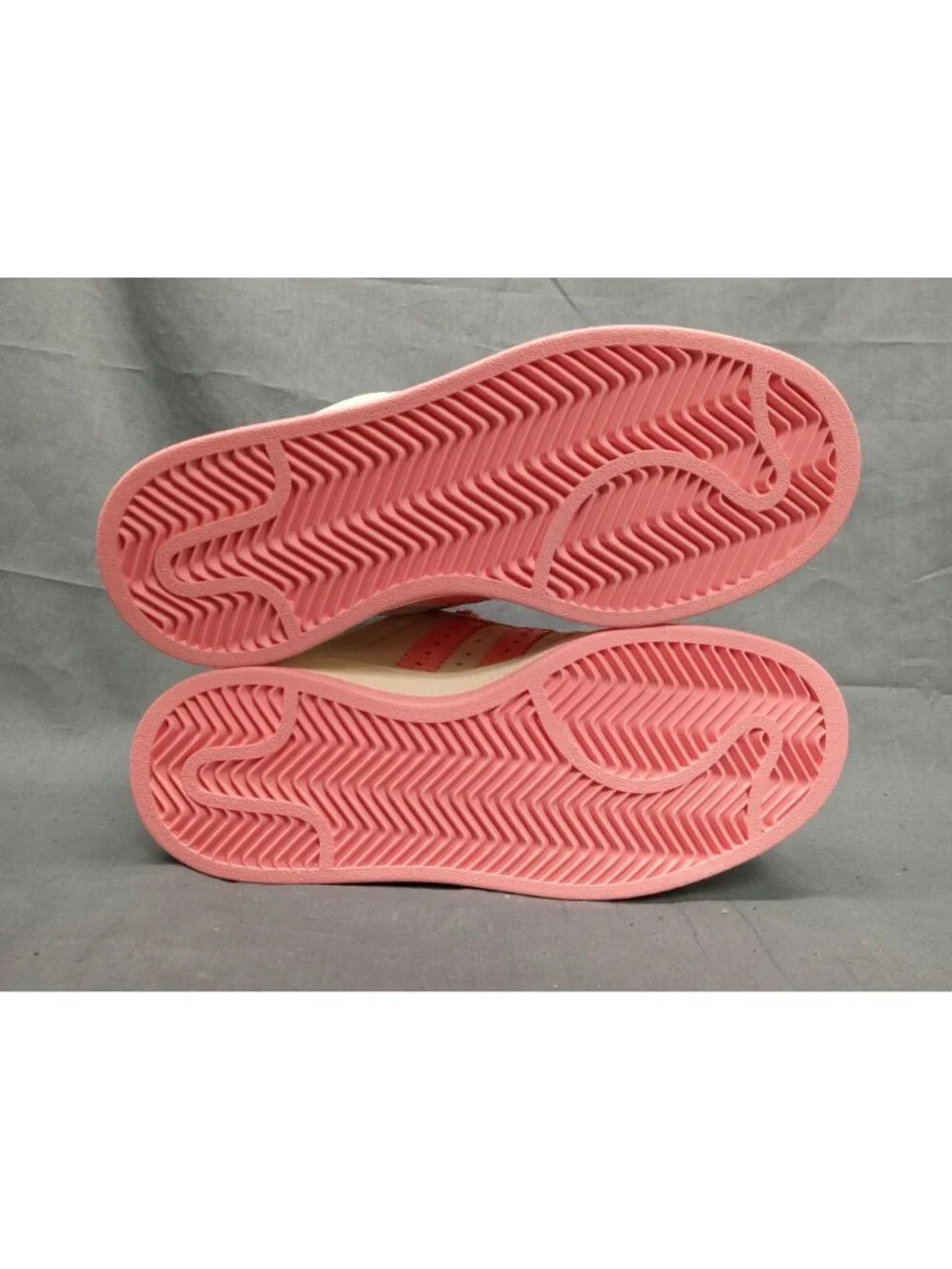 Adidas Campus 00s J Sneakers Suede Valentines Day Pink Girls Size 4 NEW NO BOX! - Picture 10 of 10